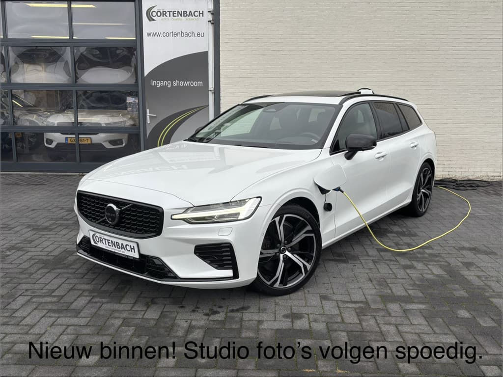 Volvo V60 2.0 T8 Plug-in hybrid AWD Ultimate Dark — foto 1 van 8