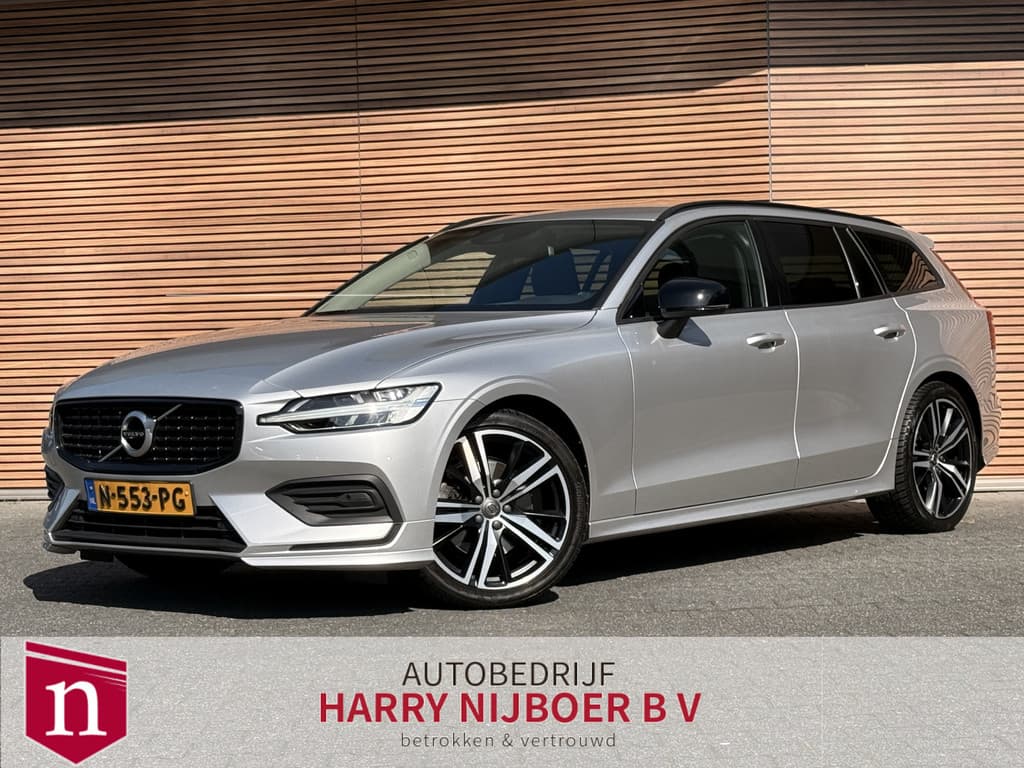 Volvo V60 2.0 B3 Momentum Advantage — foto 1 van 25