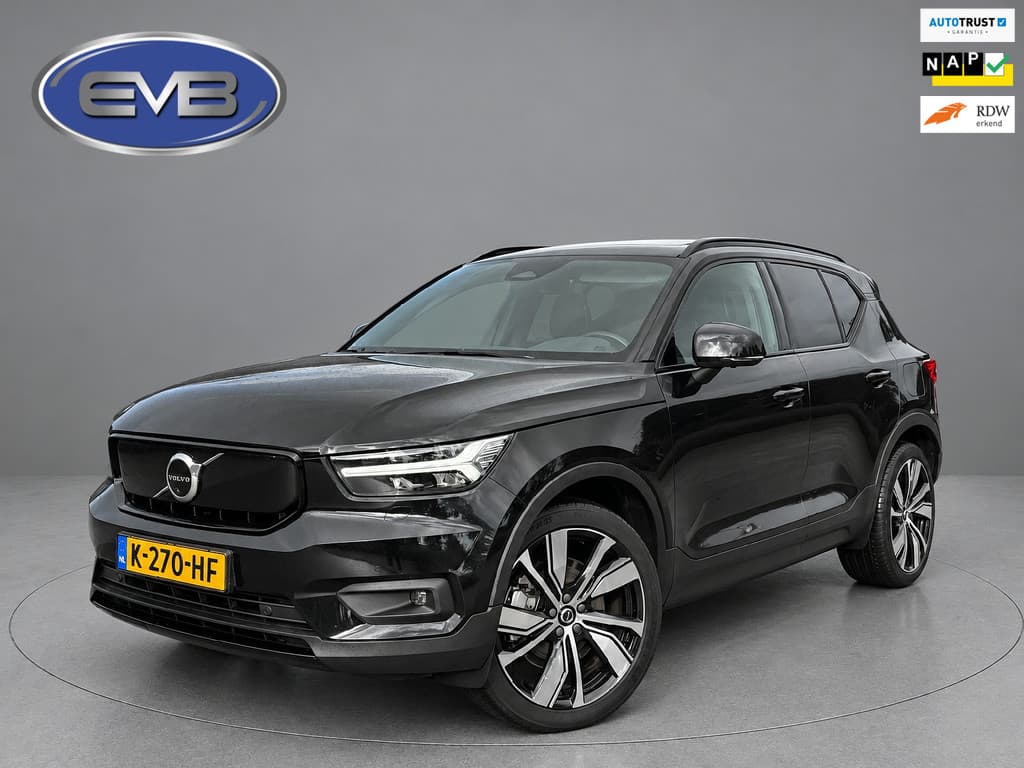 Volvo XC40 Recharge P8 AWD R-Design, panoramadak, electr bedienbare trekhaak, VOL OPTIES, 1 e eigenaar, Origineel NL auto met nap — foto 1 van 25