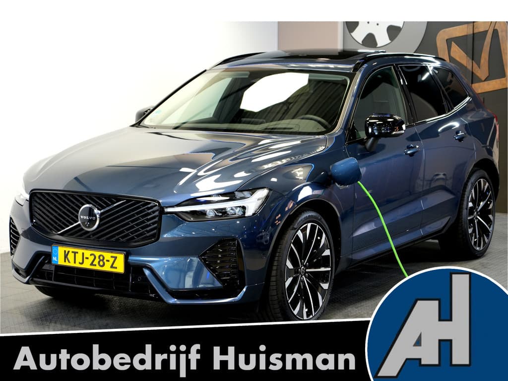Volvo XC60 2.0 T8 AWD 335kw/456pk Aut8 Plug-in hybrid Plus Dark LUCHTVERING + PANORAMADAK + 360 CAMERA + MATRIX LED + HARMAN/KARDON + ADAPT.CRUISE + BLIS + HEAD-UP DISPLAY + LANE ASSIST + STOELVERWARMING V&A + PARKSENSOREN + 21” LM-VELGEN!! — foto 1 van 25
