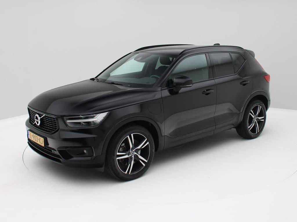 Volvo XC40 1.5 T5 Recharge R-Design 261pk / Carplay / Trekhaak / Navi / Origineel NL — foto 1 van 25