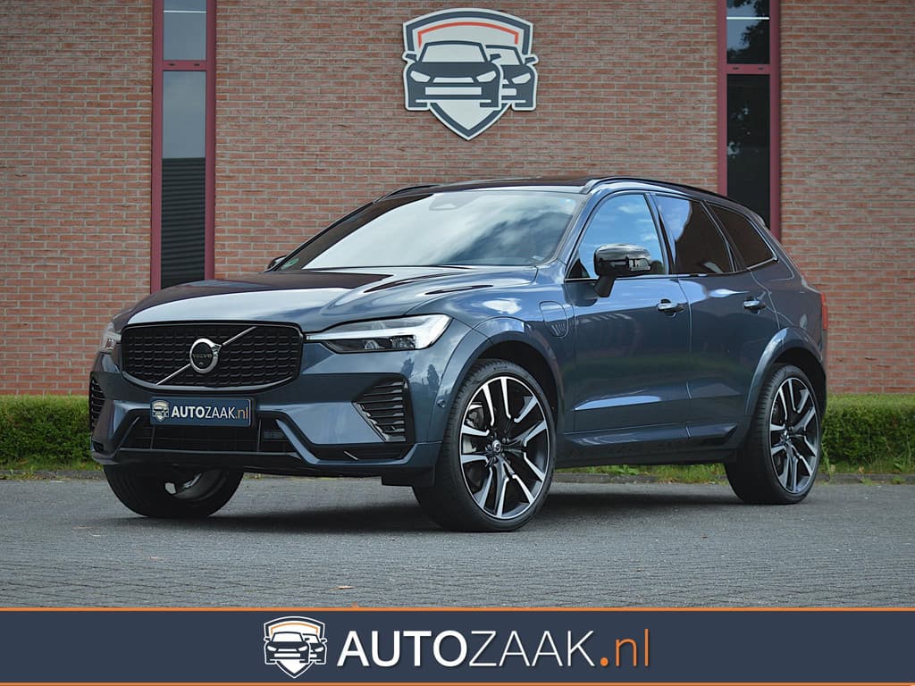 Volvo XC60 T6 Recharge AWD Plus Dark | HuD | Trekhaak — foto 1 van 23