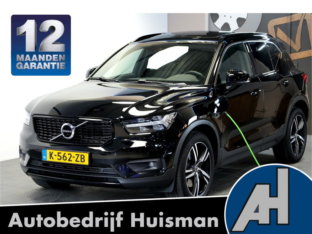 Volvo XC40 1.5 T5 Plug-in Hybrid 193kW/262pk DCT7 R-Design PANORAMADAK + LEER + ADAPT.CRUISE + PILOT ASSIST + NAVI SENSUS + BLIS + LANE ASSIST + PARKEERKLIMAAT + ACHTERUITRIJCAMERA + KEYLESS ENTRY&GO + PARKSENSOREN V&A + 19” LM-VELGEN!! — foto 1 van 25