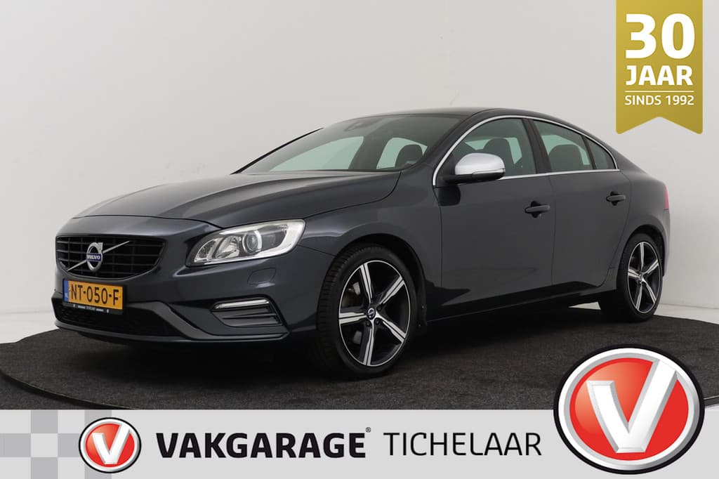 Volvo S60 1.5 T3 Nordic+ | Trekhaak | Org NL | Dealer Ond. | R-Design | Stoelverwarming | Navigatie | Xenon | — foto 1 van 25