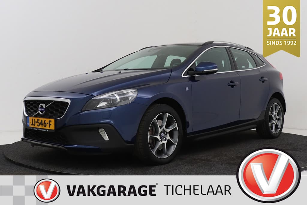 Volvo V40 Cross Country 1.5 T3 Ocean Race | Panoramadak | Org NL | Camera | Elek. Stoelverstelling | Leer | — foto 1 van 25