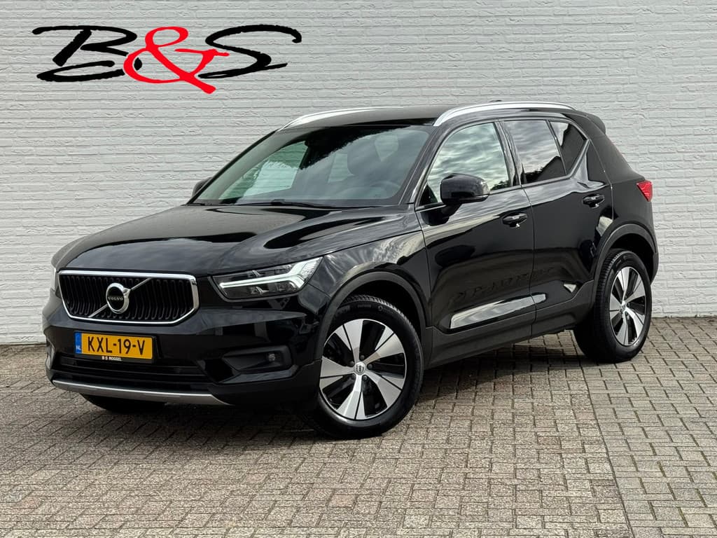 Volvo XC40 1.5 T2 Momentum Core Achteruitrijcamera Carplay Adaptive Cruise Climate Control Stoel en Stuurverwarming — foto 1 van 25