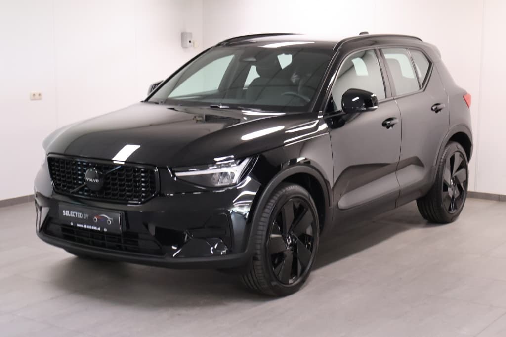 Volvo XC40 2.0 B3 Black Edition Plus | H&K Audio | Memory — foto 1 van 25