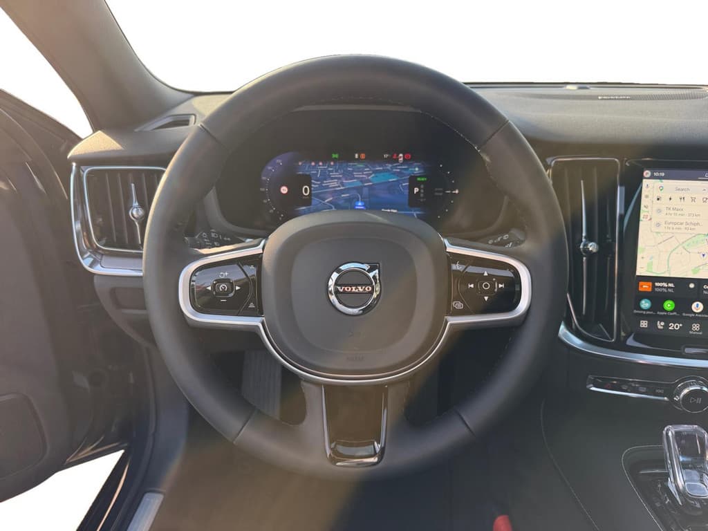 Volvo V60 2.0 T8 Plug-in hybrid AWD Plus Dark — foto 15 van 25