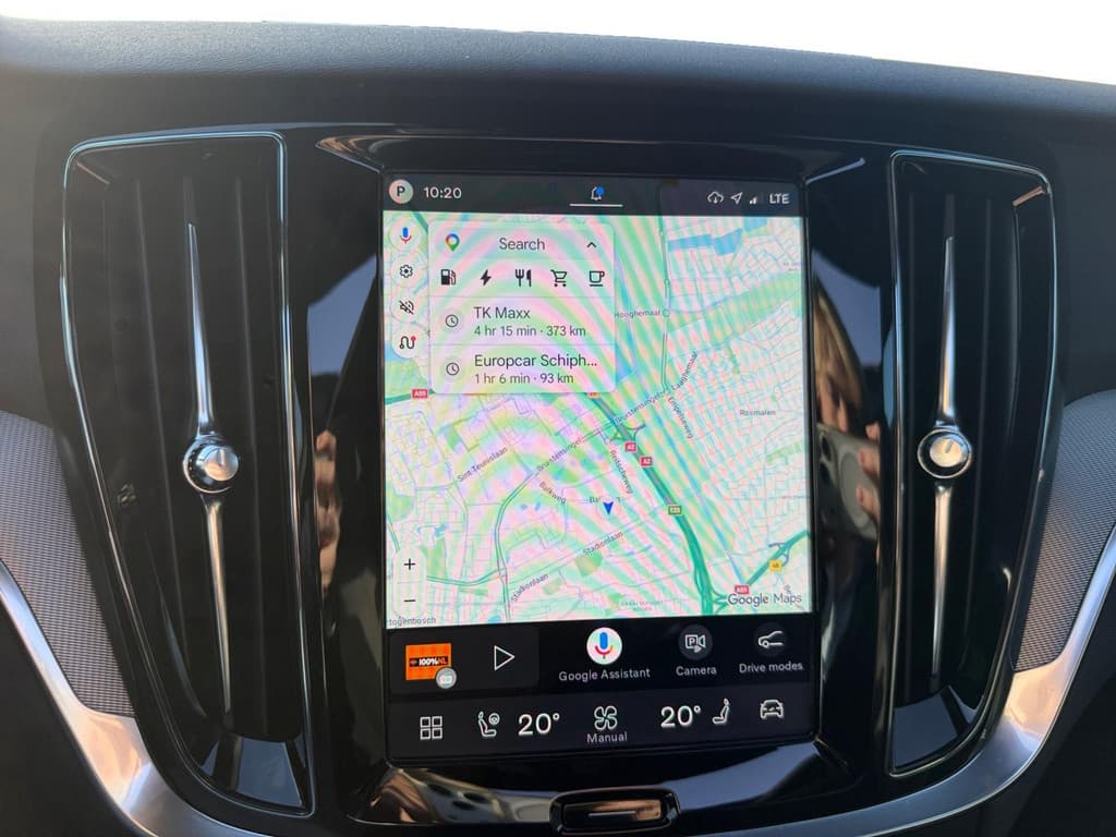 Volvo V60 2.0 T8 Plug-in hybrid AWD Plus Dark — foto 18 van 25