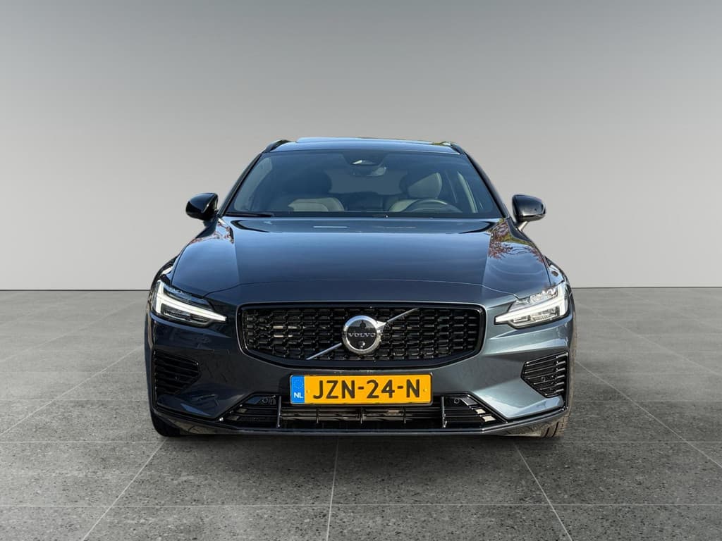 Volvo V60 2.0 T8 Plug-in hybrid AWD Plus Dark — foto 8 van 25