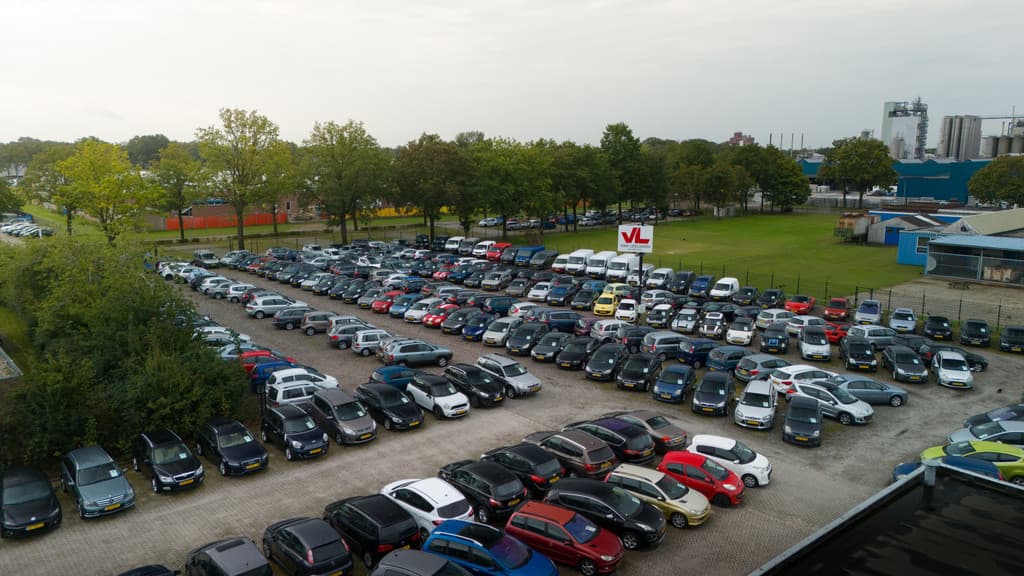 Volvo V90 2.0 D4 R-Design — foto 16 van 19
