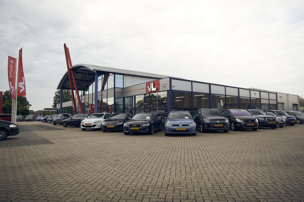 Volvo V90 2.0 D4 R-Design — foto 19 van 19