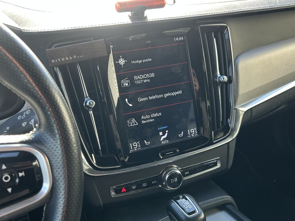 Volvo V90 2.0 D4 R-Design — foto 7 van 19