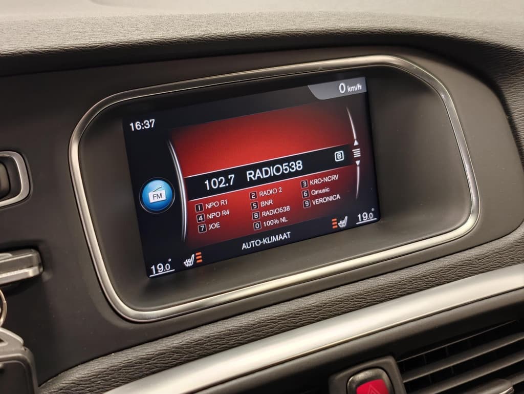 Volvo V40 1.5 T2 Polar+ — foto 16 van 25