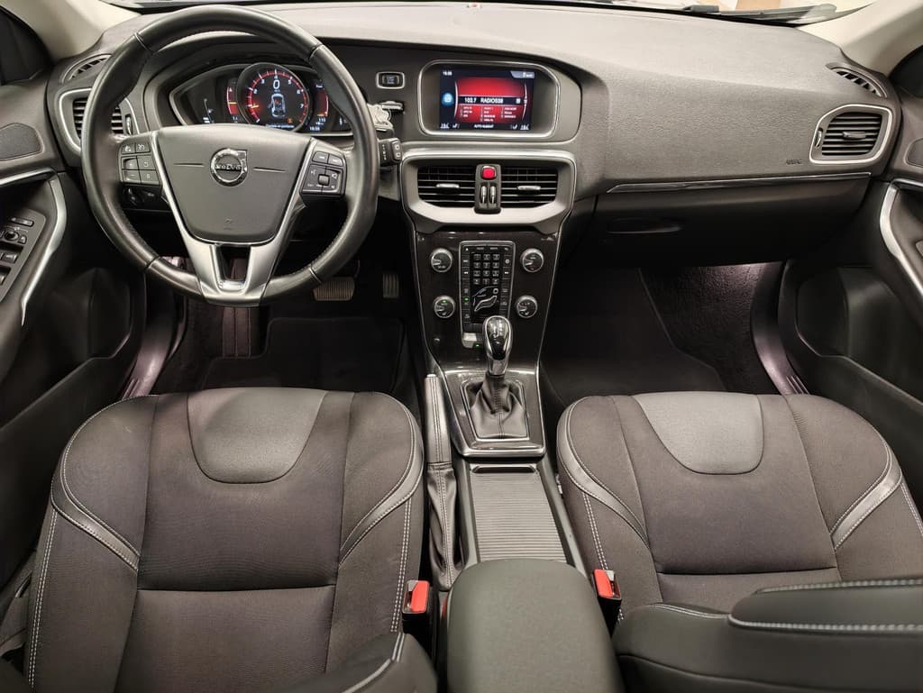 Volvo V40 1.5 T2 Polar+ — foto 7 van 25