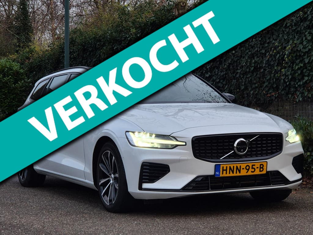 Volvo V60 2.0 T6 hybrid AWD Plus Dark 388PK KRISTAL Autopilot +70km Hyrbride BTW Volle optielijst Adaptieve cruise control CarPlay — foto 1 van 25