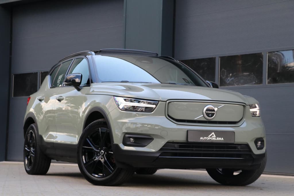 Volvo XC40 Recharge P8 AWD 78kWh 409PK R-Design Panodak Warmtepomp AdaptiveCruise Harman/Kardon 360View SageGreen Bliss LaneAssist Dab+ 114000KM BJ2021 — foto 1 van 25