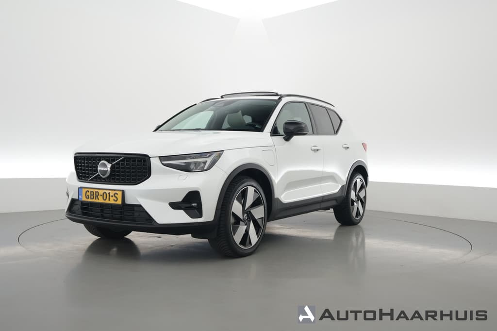 Volvo XC40 1.5 T4 Plug-in hybrid Ultimate Dark — foto 1 van 25