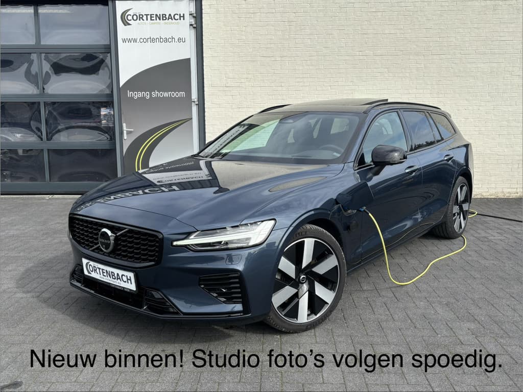 Volvo V60 2.0 T8 Plug-in hybrid AWD Ultra Dark — foto 1 van 8