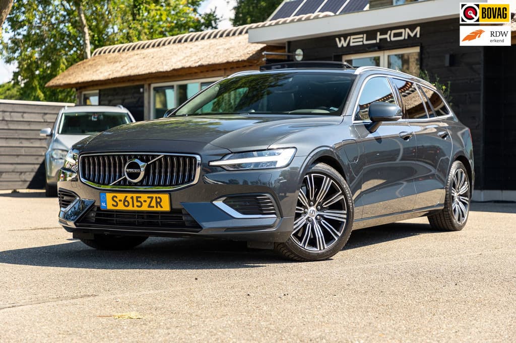 Volvo V60 2.0 T8 Twin Engine AWD I Inscription I Bowers & Wilkens I Panoramadak I Trekhaak I Pilot assist — foto 1 van 25