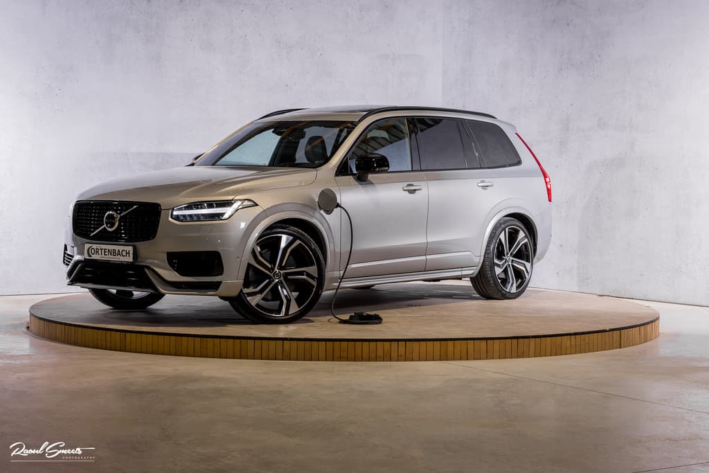 Volvo XC90 2.0 T8 Recharge AWD Ultimate Dark Long Range — foto 1 van 25