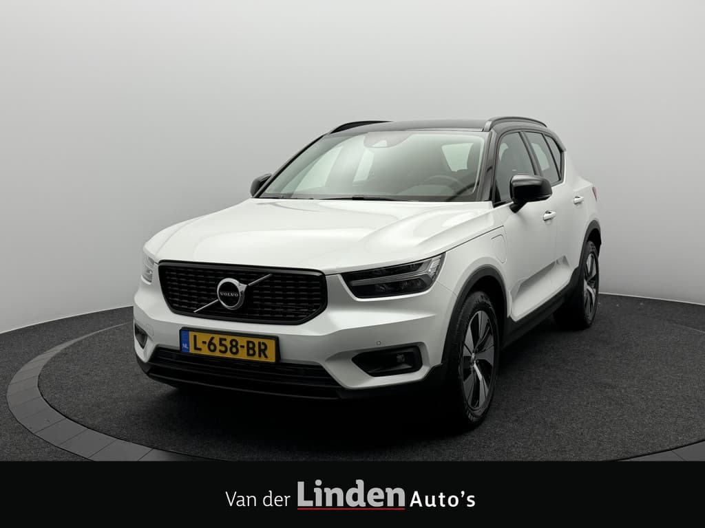Volvo XC40 1.5 T4 Recharge R-Design Expression | Trekhaak | Leer | Stoel/Stuurverwarming | Camera — foto 1 van 25