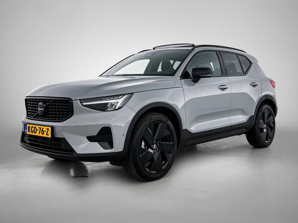 Volvo XC40 2.0 B4 Plus Black Edition