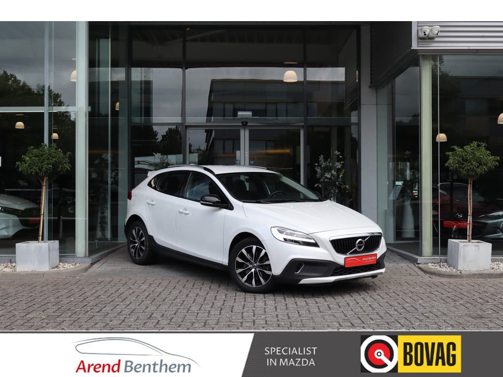 Volvo V40 Cross Country 1.5 T3 Dynamic Edition