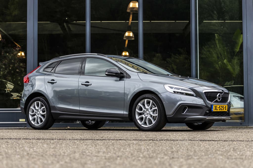 Volvo V40 Cross Country 1.5 T3 Polar+ Luxury