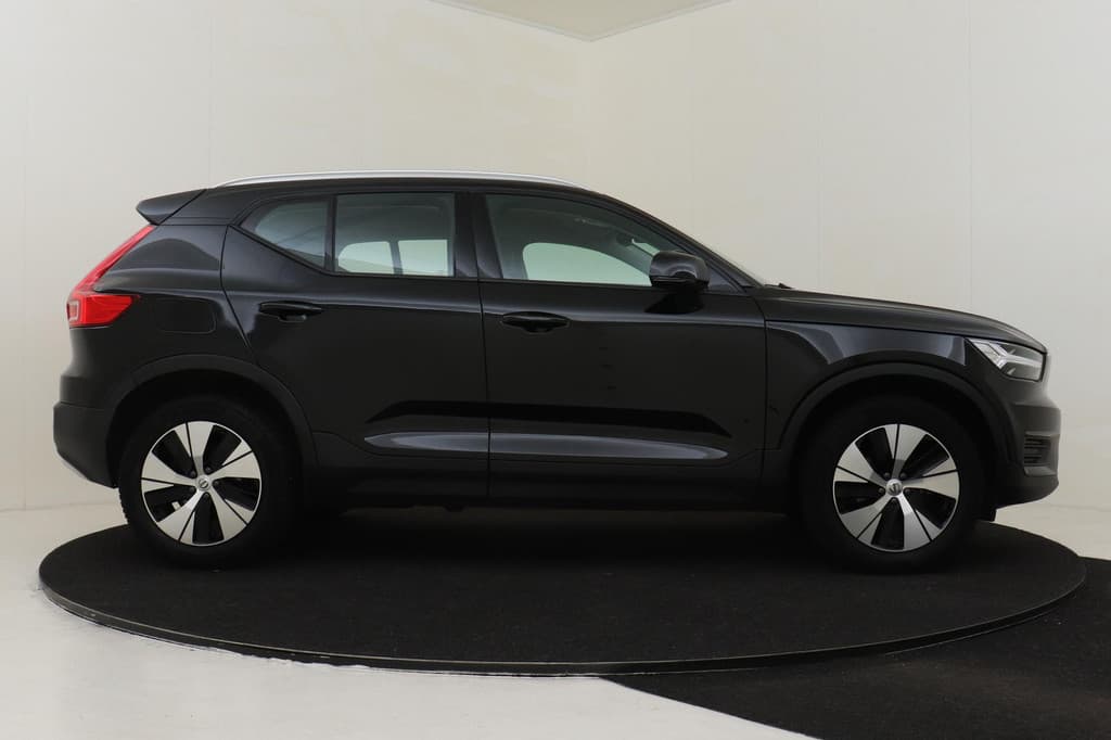 Volvo XC40 T2 AUT. MOMENTUM — foto 13 van 25