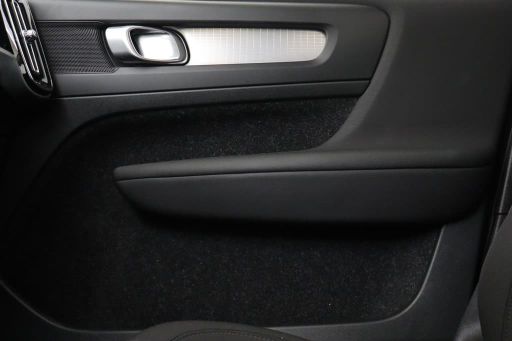 Volvo XC40 T2 AUT. MOMENTUM — foto 16 van 25