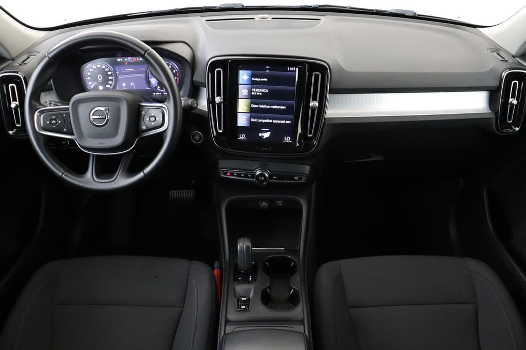 Volvo XC40 T2 AUT. MOMENTUM — foto 4 van 25