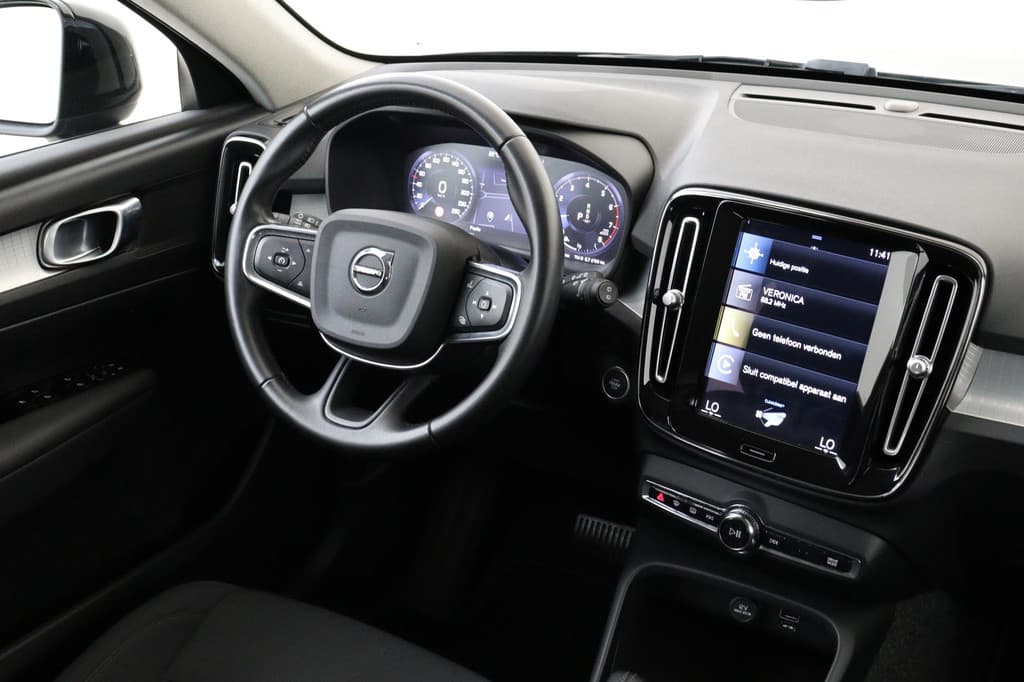 Volvo XC40 T2 AUT. MOMENTUM — foto 6 van 25