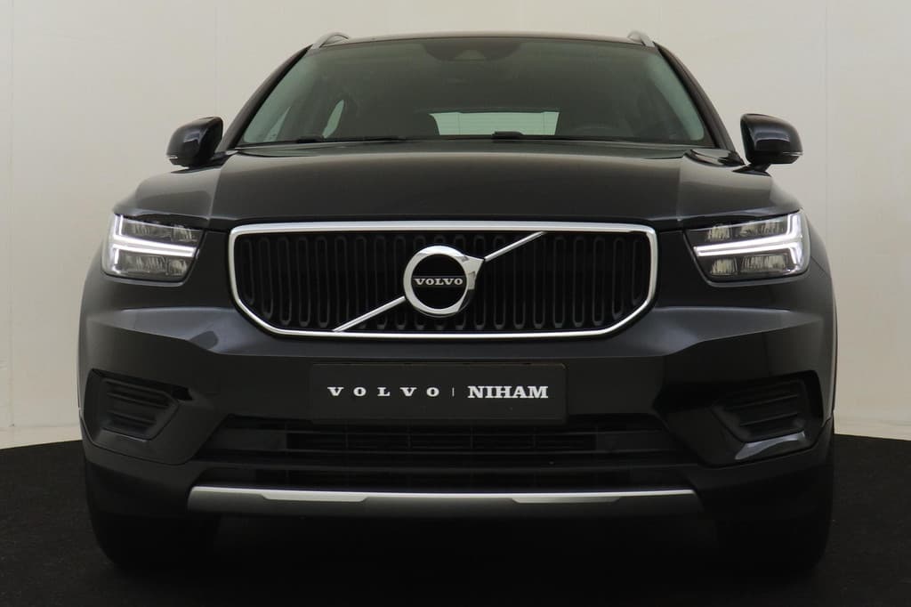 Volvo XC40 T2 AUT. MOMENTUM — foto 9 van 25