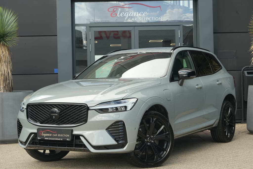 Volvo XC60 2.0 T8 PHEV AWD Ultra Black Edition | 455 PK | Panoramadak | Trekhaak | HUD | — foto 1 van 25