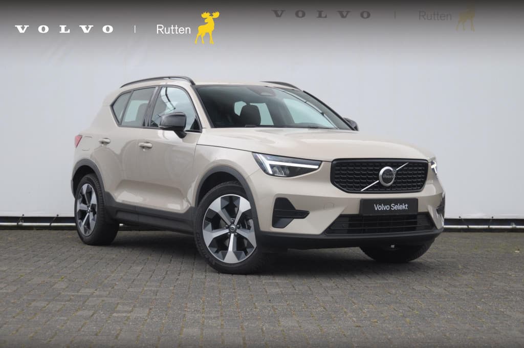 Volvo XC40 211PK Automaat B4 Plus Dark