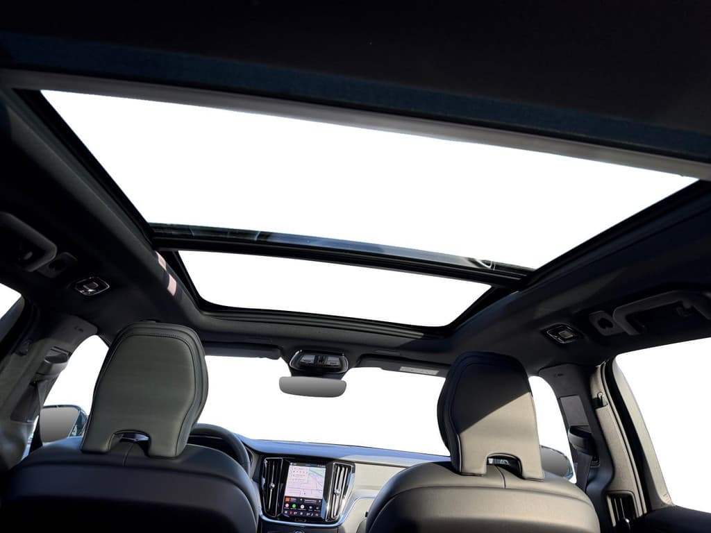 Volvo V60 2.0 T8 Plug-in hybrid AWD Plus Dark — foto 11 van 25
