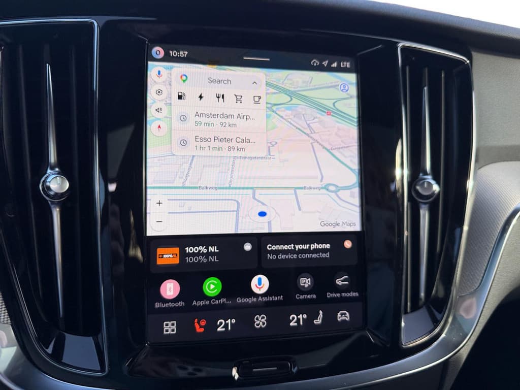 Volvo V60 2.0 T8 Plug-in hybrid AWD Plus Dark — foto 17 van 25