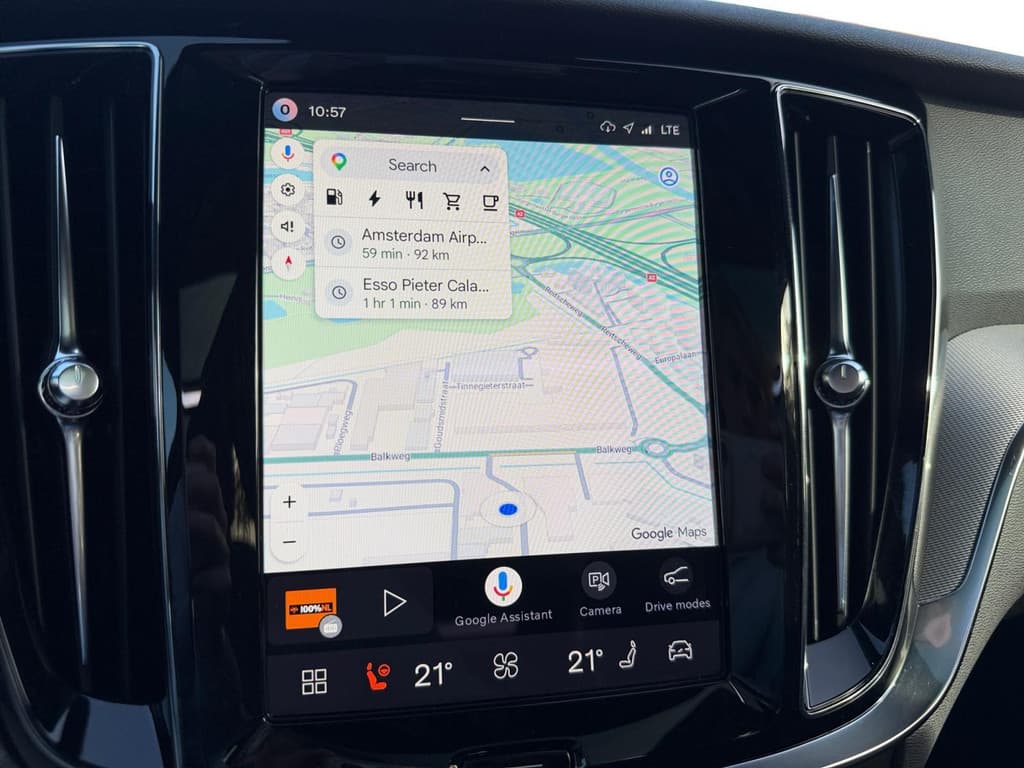 Volvo V60 2.0 T8 Plug-in hybrid AWD Plus Dark — foto 18 van 25