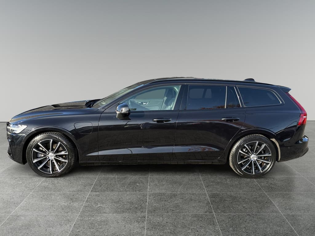 Volvo V60 2.0 T8 Plug-in hybrid AWD Plus Dark — foto 2 van 25