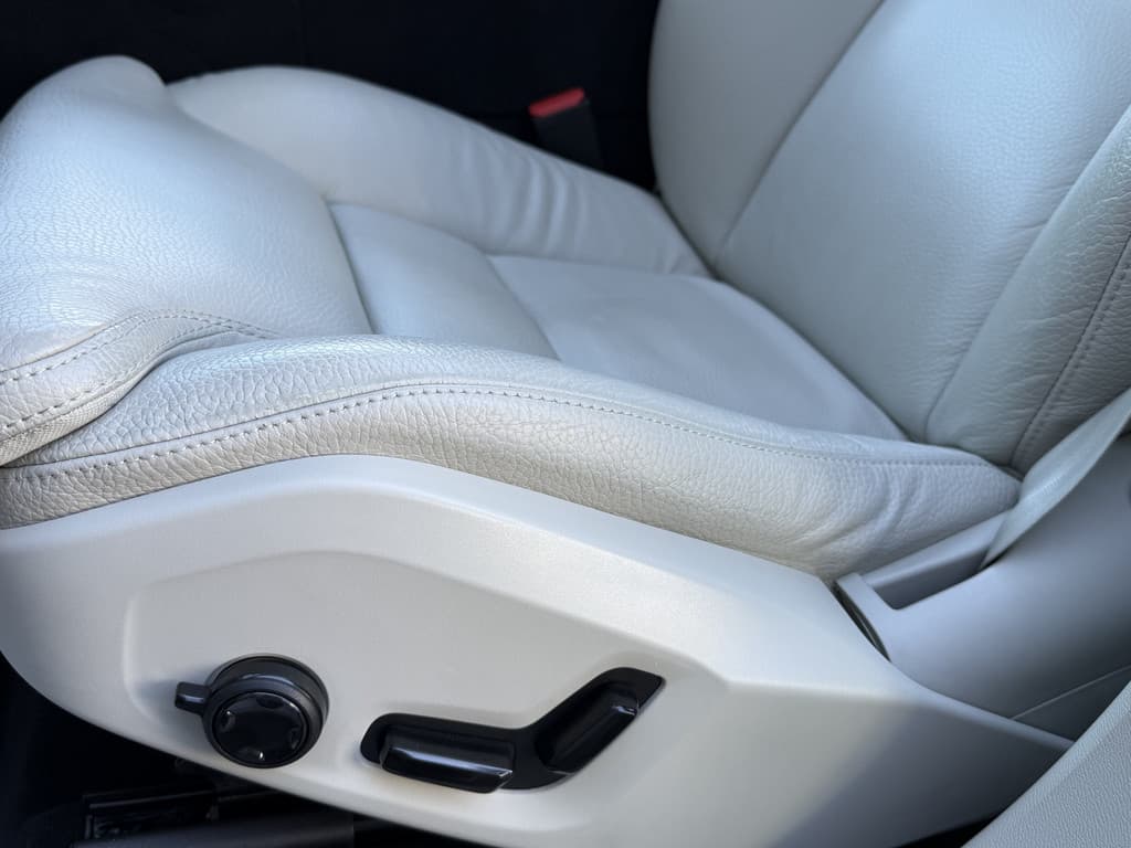 Volvo XC60 BWJ 2023 2.0 T6 Plug-in hybrid 357 PK AWD Plus Black Edition — foto 10 van 25