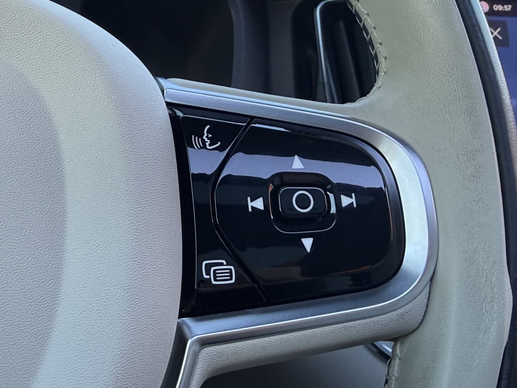 Volvo XC60 BWJ 2023 2.0 T6 Plug-in hybrid 357 PK AWD Plus Black Edition — foto 21 van 25