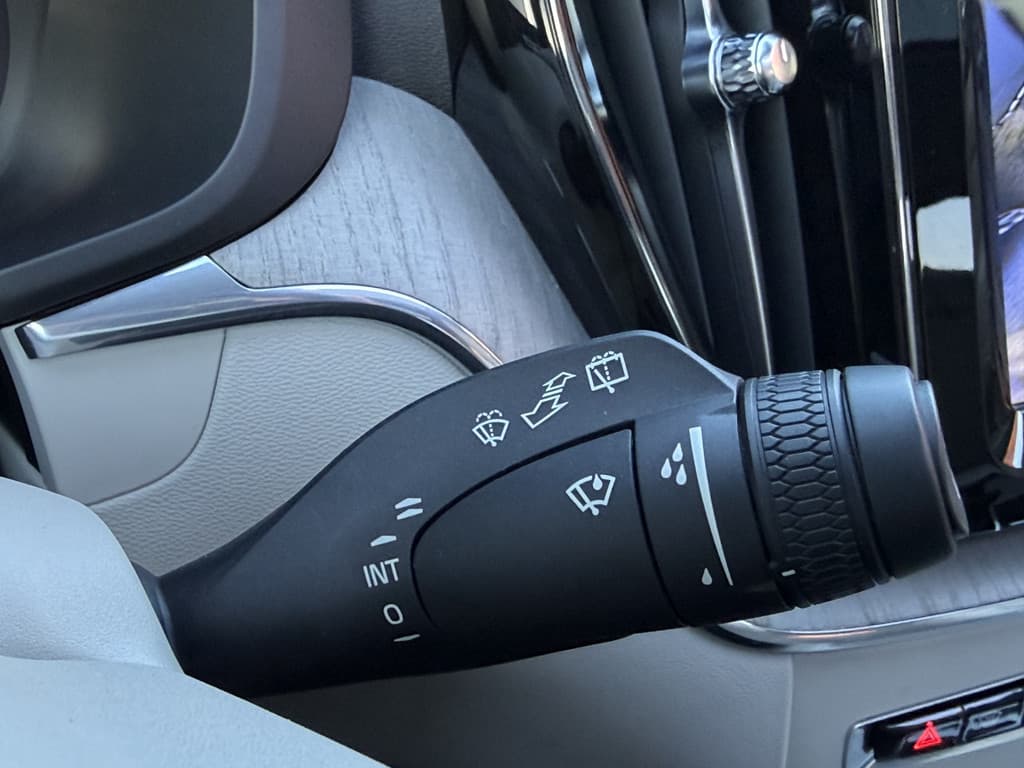 Volvo XC60 BWJ 2023 2.0 T6 Plug-in hybrid 357 PK AWD Plus Black Edition — foto 22 van 25