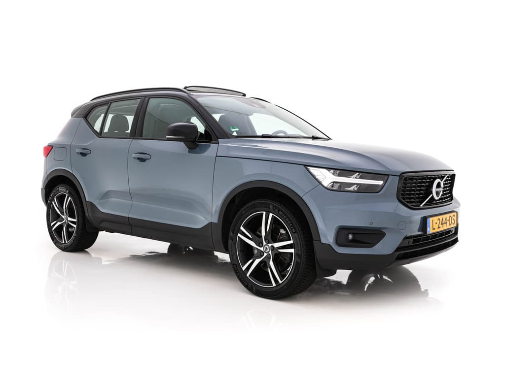 Volvo XC40 1.5 T4 Recharge R-Design Expression {SoH-83%} (Plug-in)