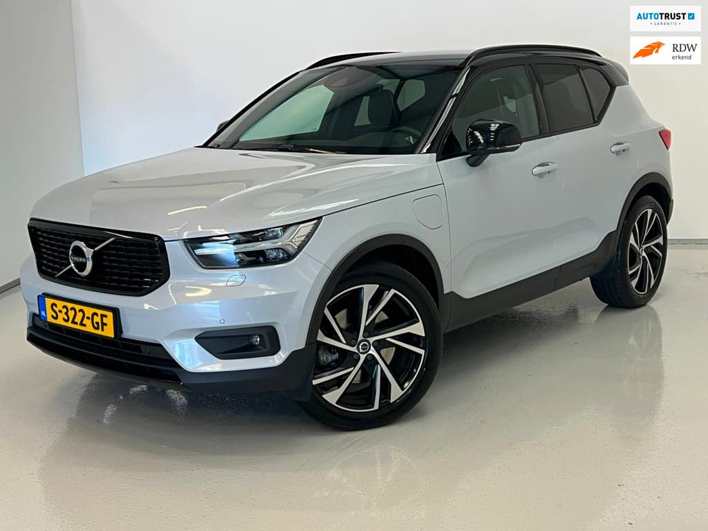 Volvo XC40 1.5 T5 Recharge / Nieuwe Accu / Dealer onderhouden — foto 1 van 24