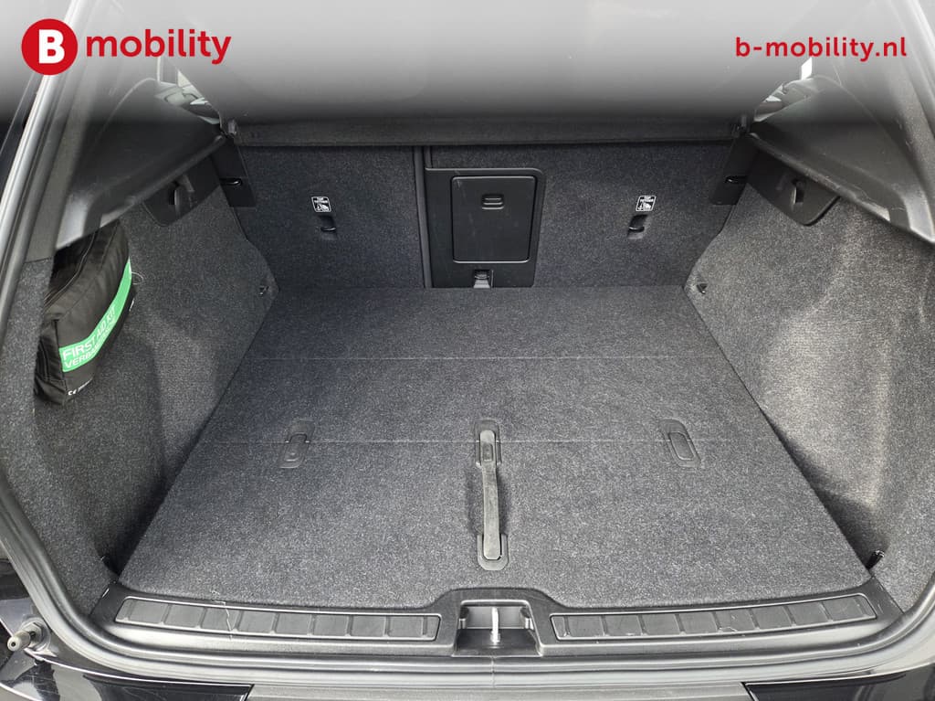 Volvo XC40 Recharge Pro Trekhaak 1500kg SOH 96% Panoramadak NL Auto! — foto 12 van 25