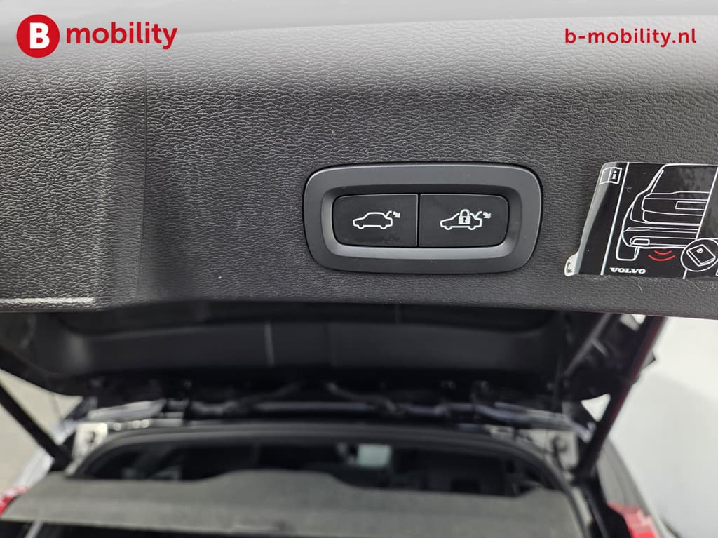 Volvo XC40 Recharge Pro Trekhaak 1500kg SOH 96% Panoramadak NL Auto! — foto 14 van 25