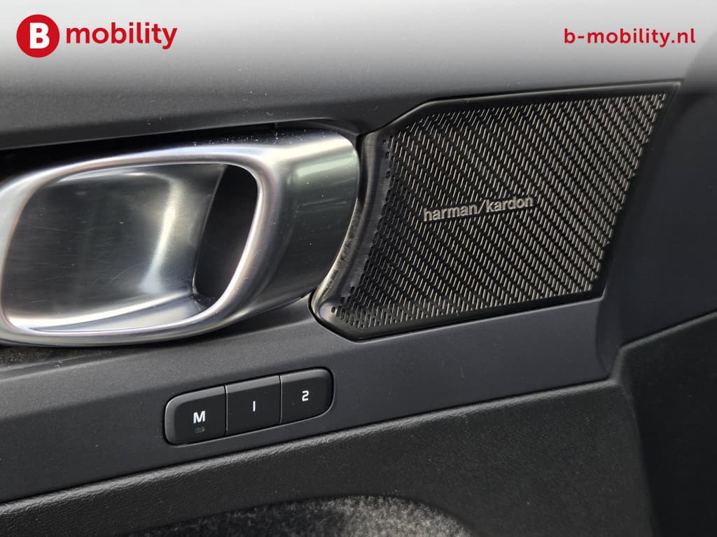 Volvo XC40 Recharge Pro Trekhaak 1500kg SOH 96% Panoramadak NL Auto! — foto 17 van 25
