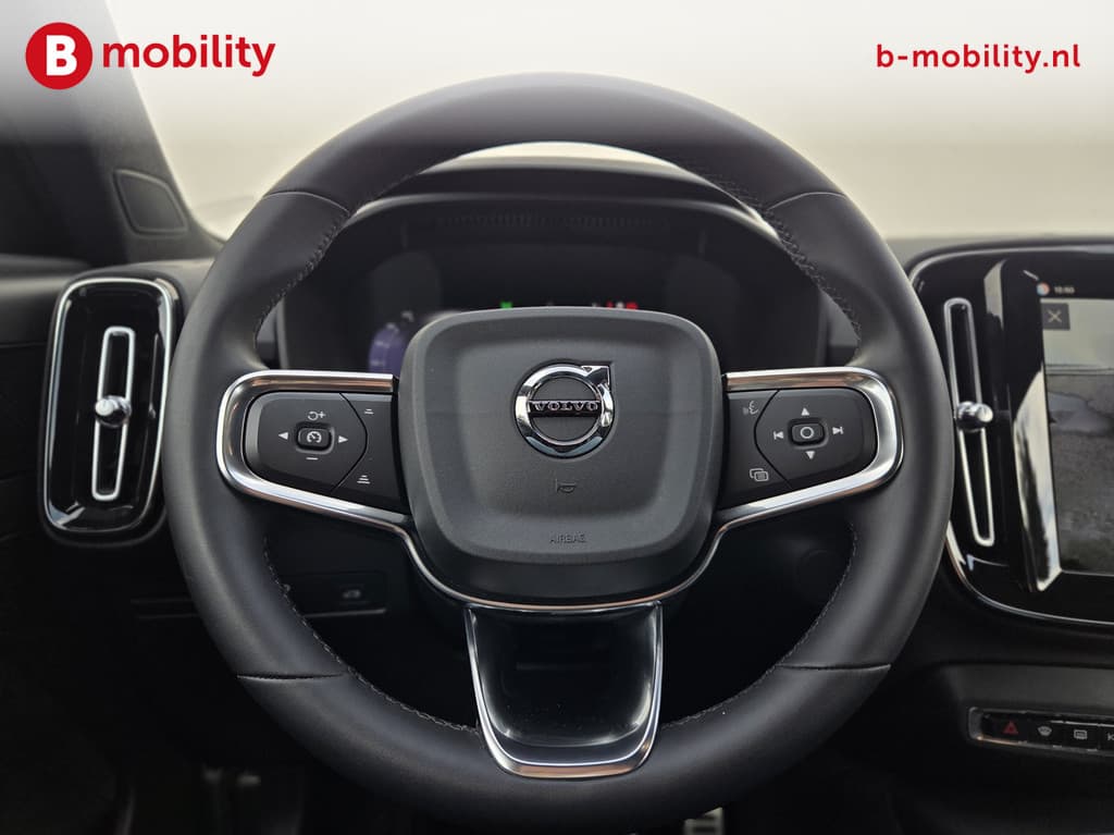 Volvo XC40 Recharge Pro Trekhaak 1500kg SOH 96% Panoramadak NL Auto! — foto 19 van 25