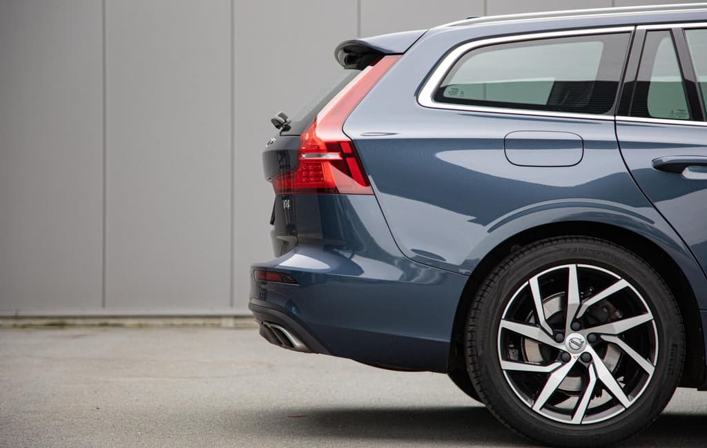 Volvo V60 2.0 T4 Momentum Pro Ori.NL|Trekhaak|Carplay|2e Eig — foto 11 van 21